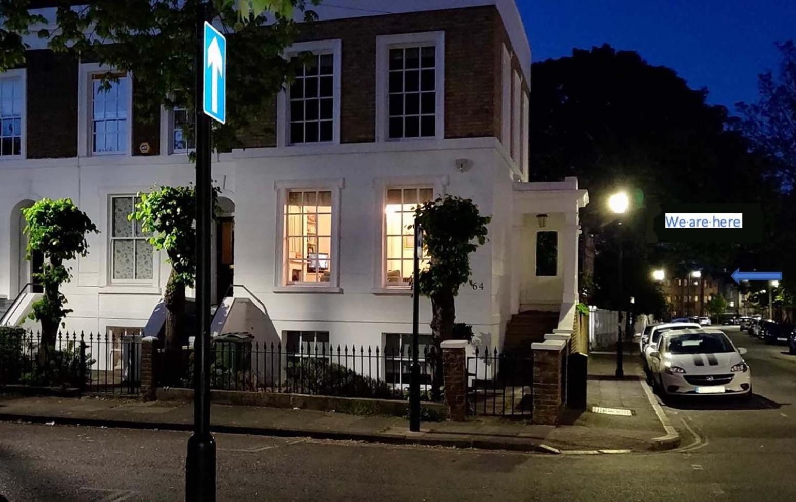 Arty Escape In Central London - Zone 2 Екстер'єр фото